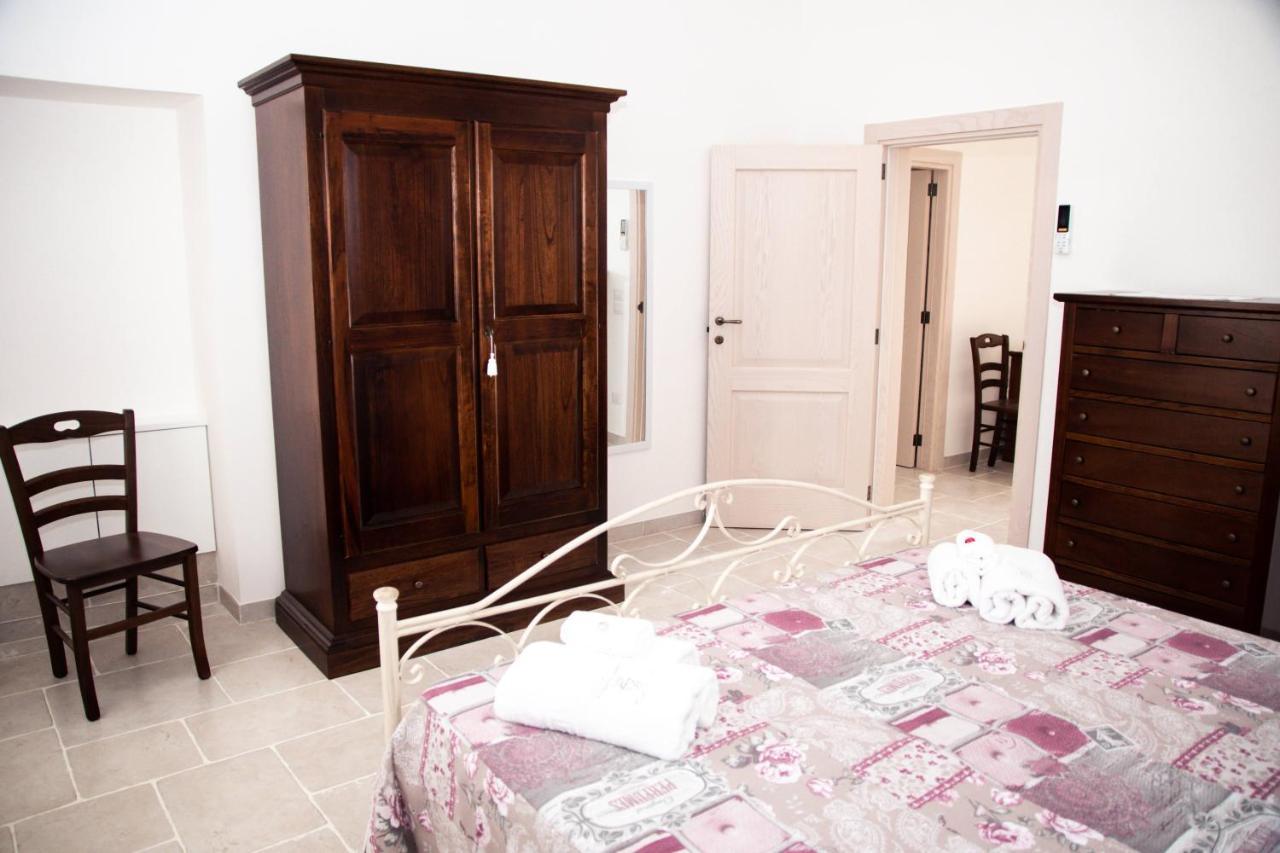 Trulli Donna Isabella 2 Bed & Breakfast Locorotondo Exterior photo