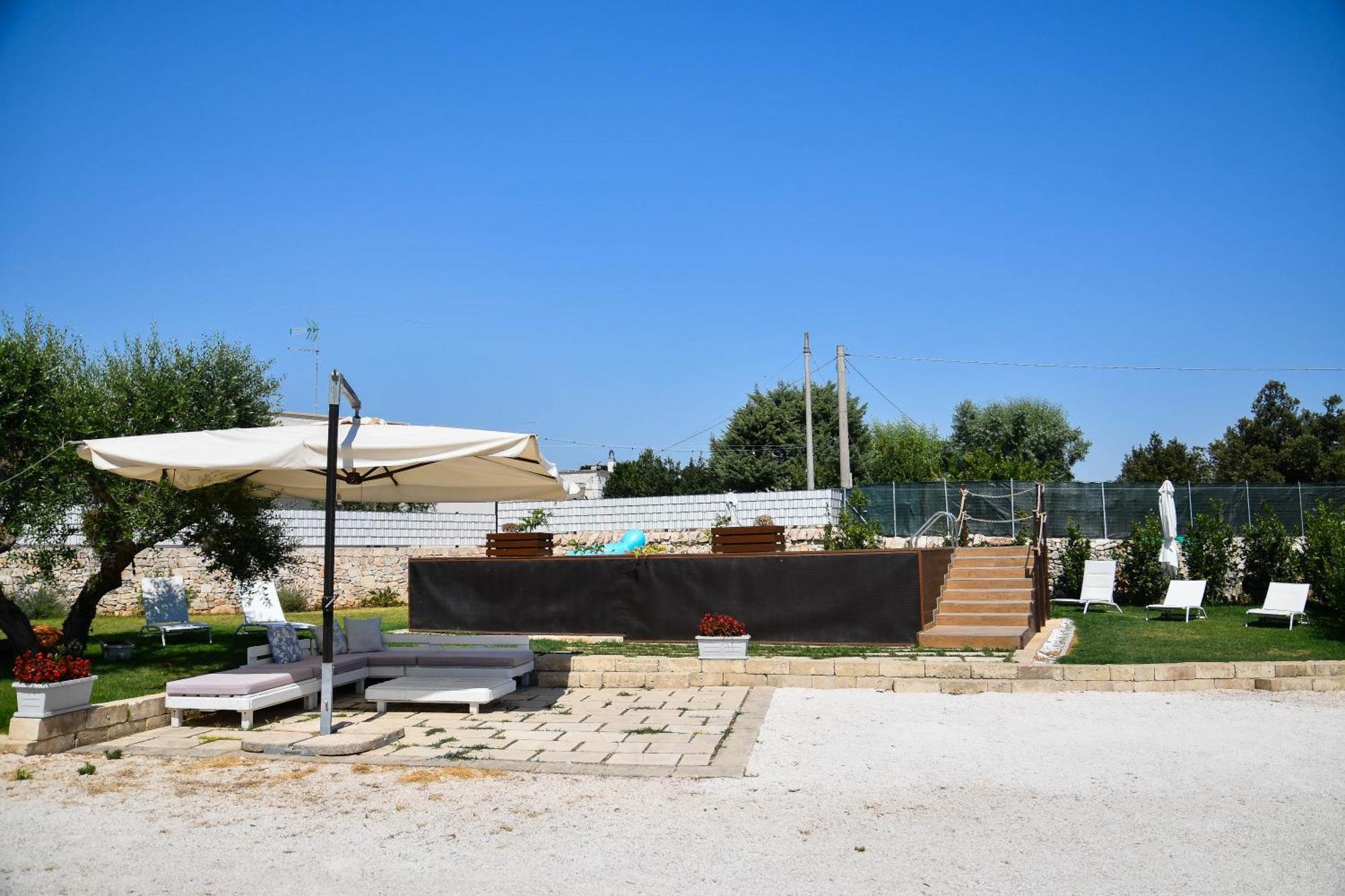 Trulli Donna Isabella 2 Bed & Breakfast Locorotondo Exterior photo